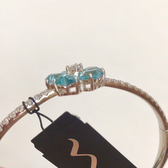 🎉HP🎉NINA Ady Pavé Heart Petal Bracelet - Picture 4 of 6